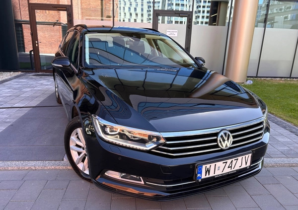 Volkswagen Passat cena 74990 przebieg: 62000, rok produkcji 2019 z Kraków małe 742